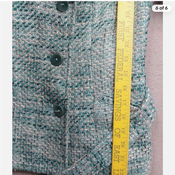 Arden B. Tweed short belted jacket in acrylic and wool.  Like new! Lined - Picture 5 of 7